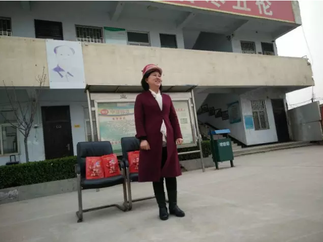 偉志模板總經(jīng)理張秋改——我為偉志代言,高質(zhì)量的模板是我心中的希望